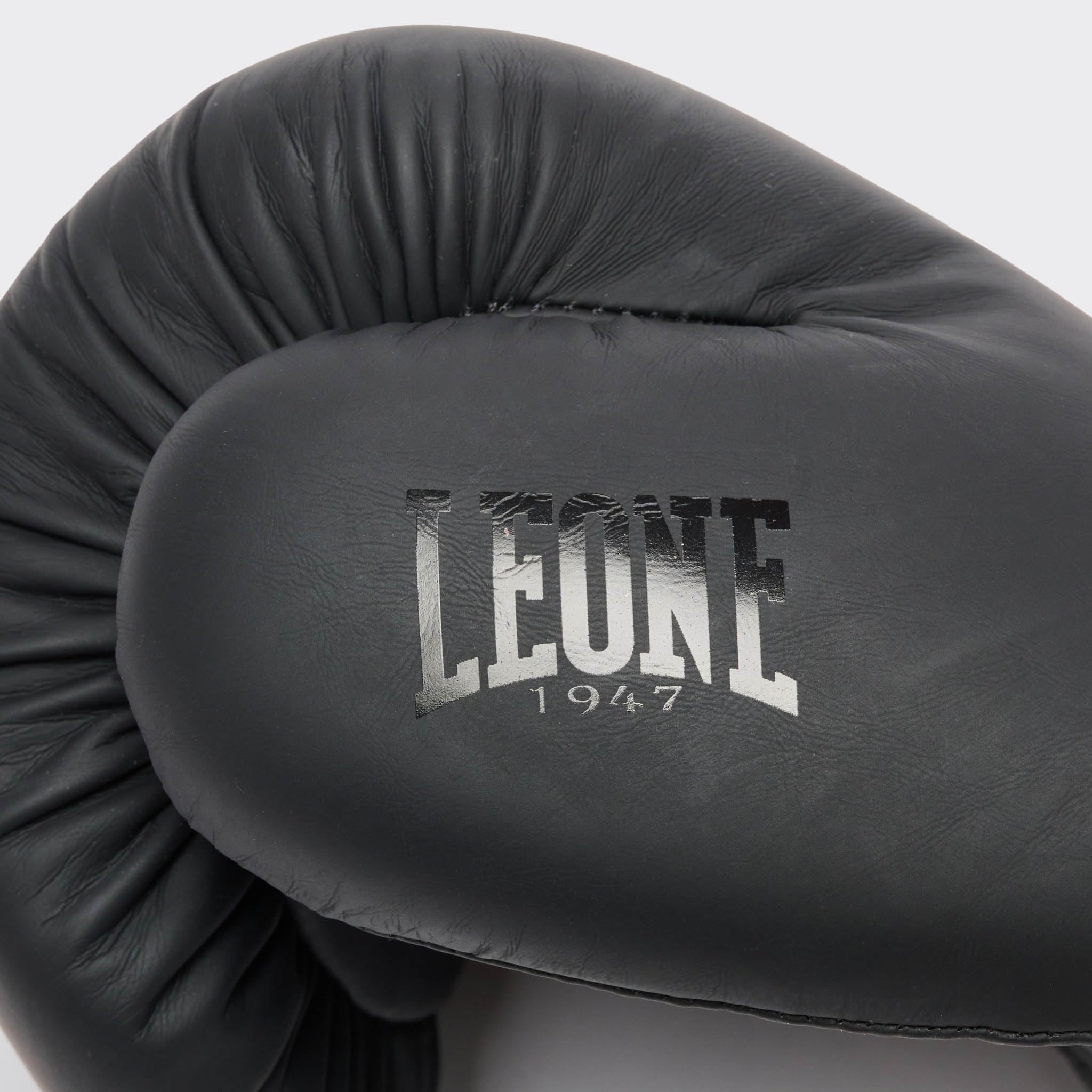 Amazon.com : LEONE 1947, Black&White Boxing Gloves 10oz. GN059